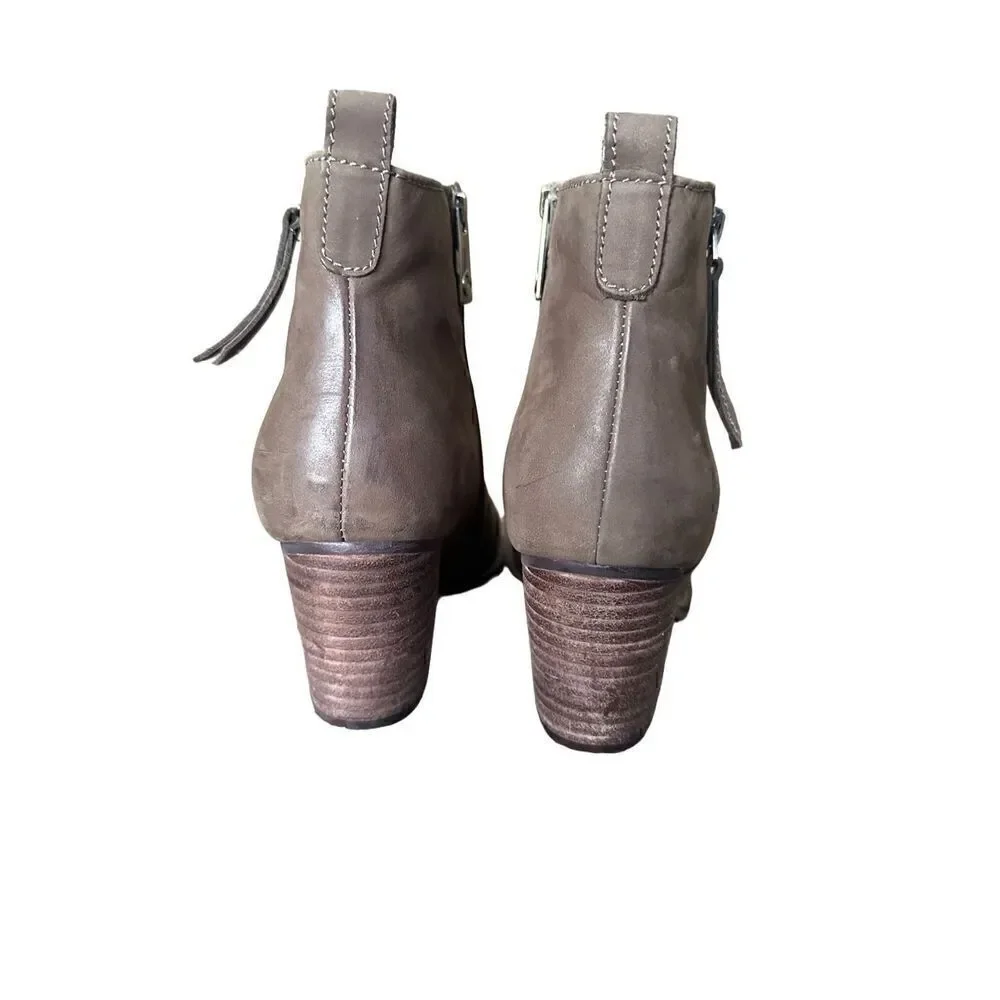Blondo Waterproof Nubuck Ankle Boots Size 8 1/2